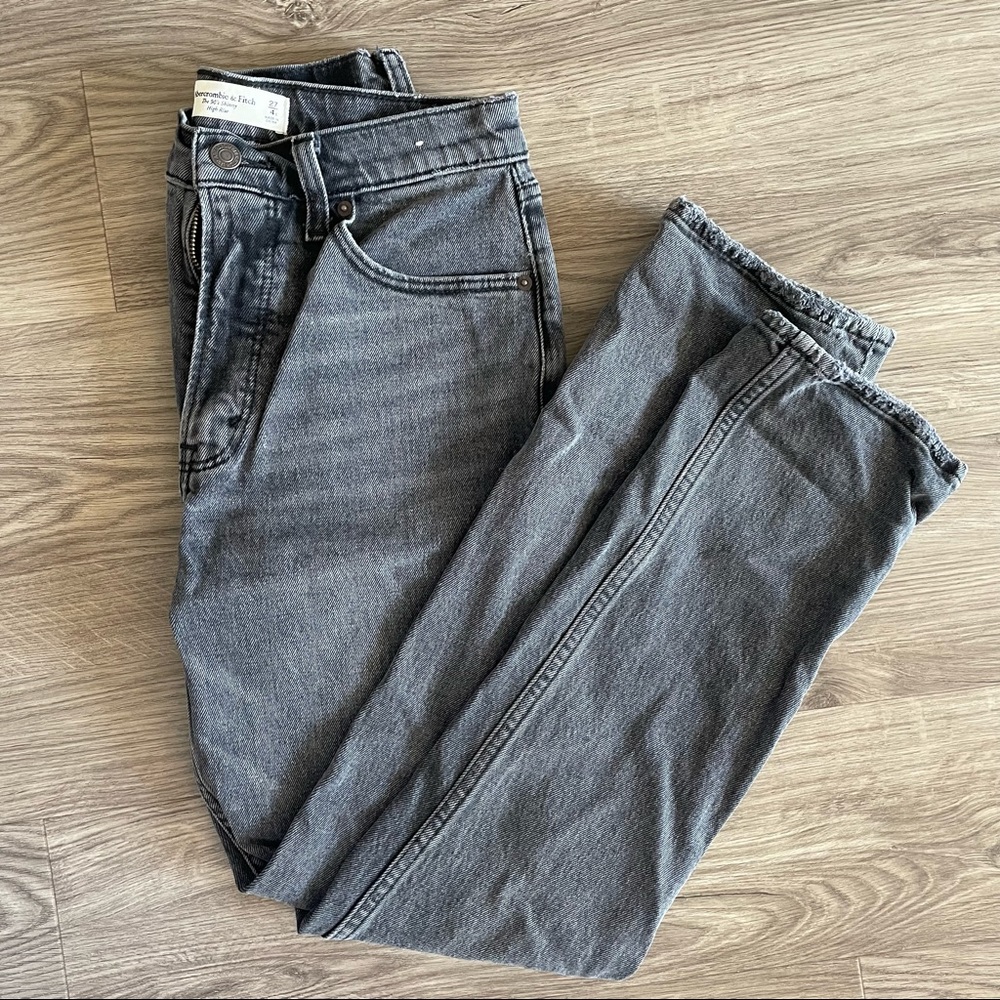 ☆ Abercrombie & Fitch (A&F) 90s High Rise Skinny Jeans, Washed Black, 27 Short